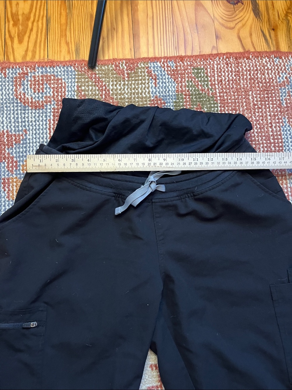 Figs Maternity Black Scrub Pants Size M/T - Picture 9 of 10